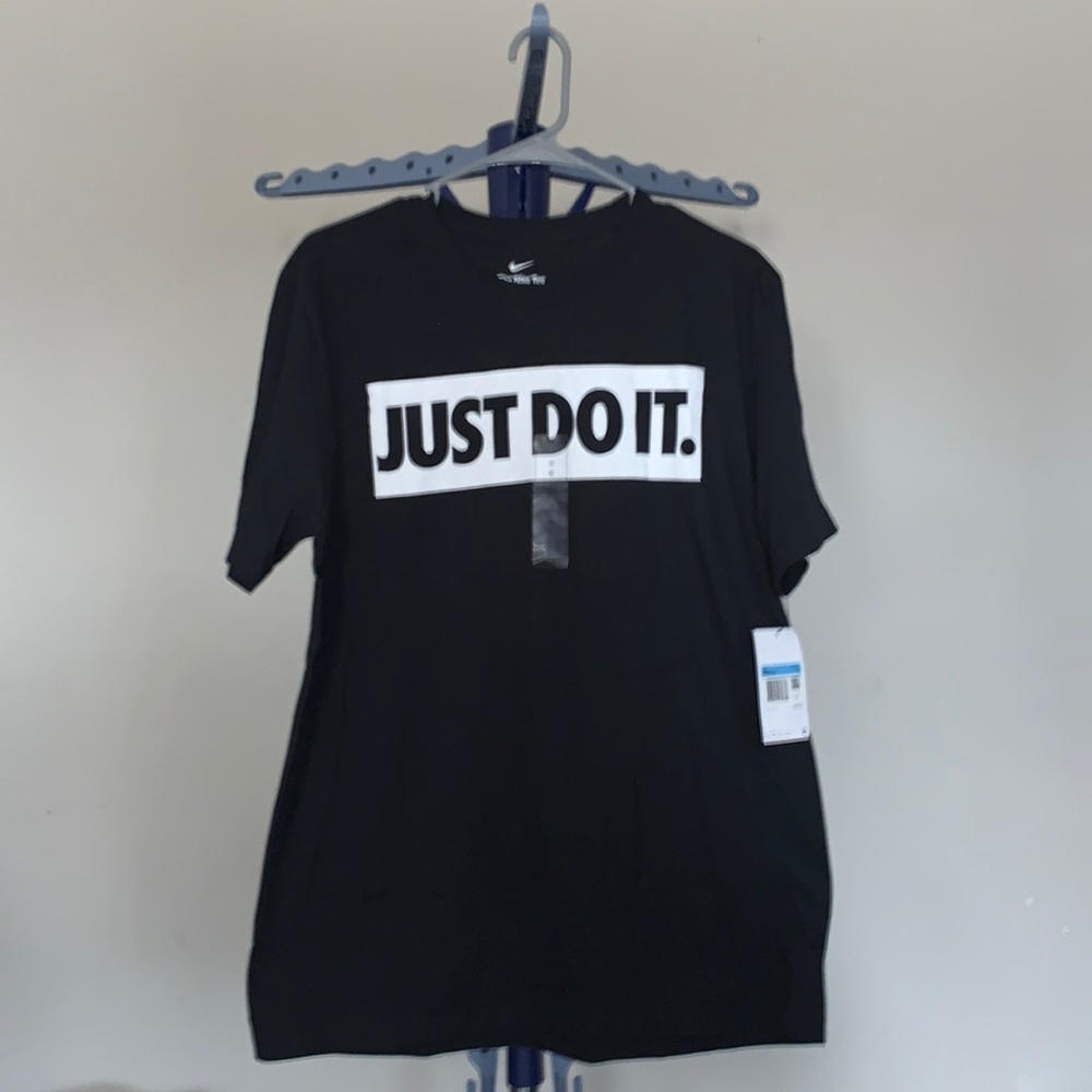 BRAND NEW‼️ Black Nike T-Shirt Size:Medium